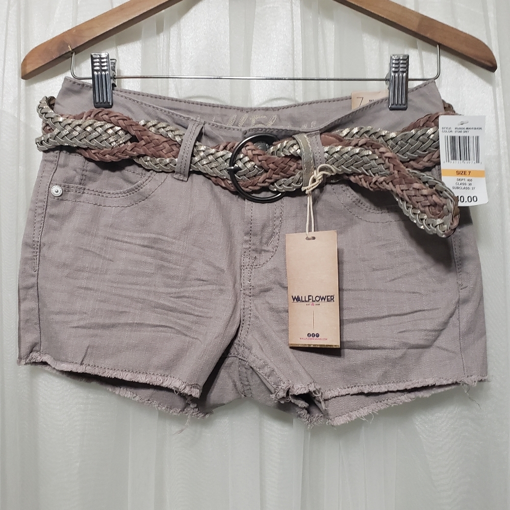 NWT Wallflower Sz 7 Shorty Shorts Stone Grey